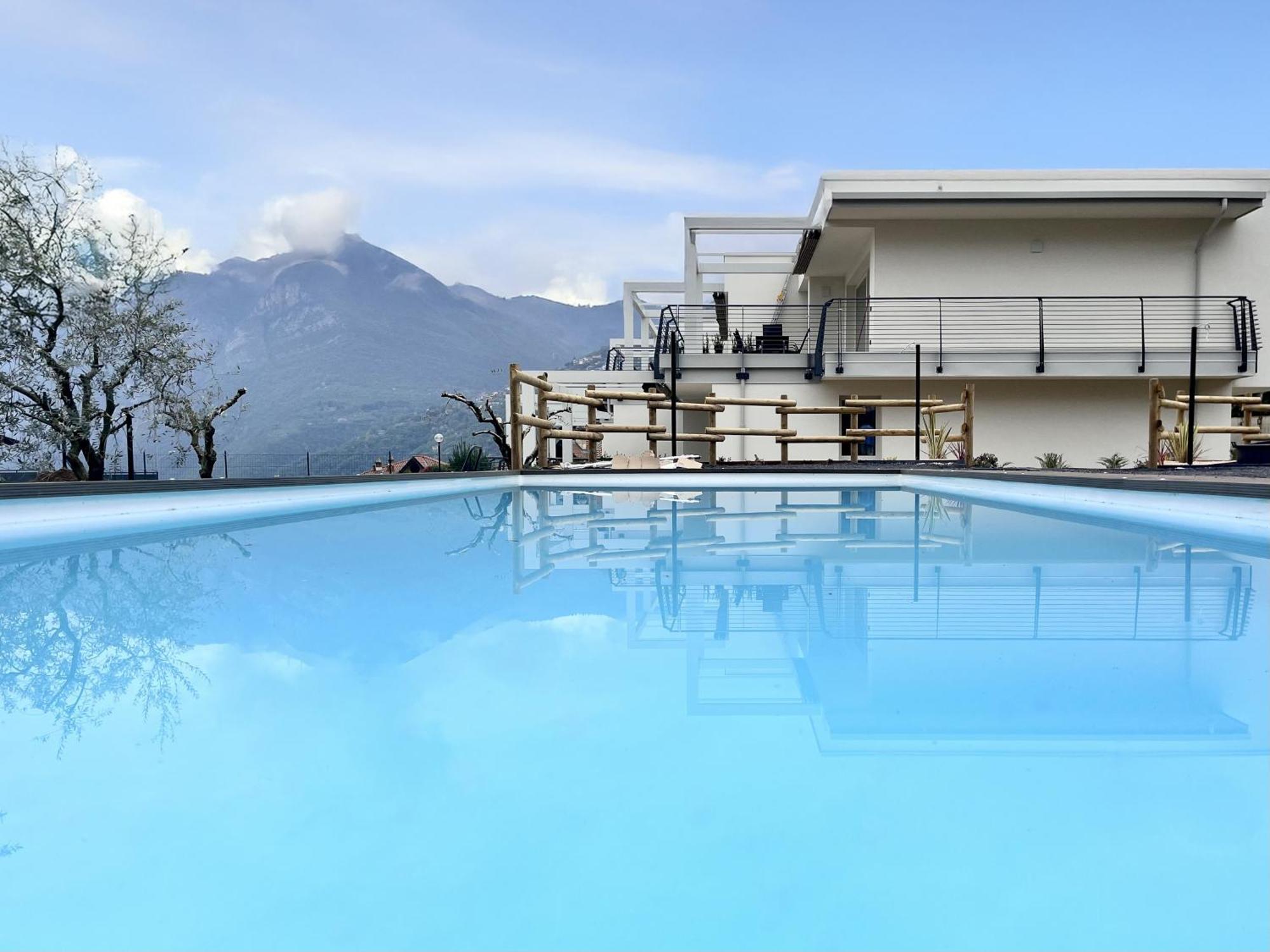 Costa Blu - Terrace Overlooking The Lake & Pool Riva di Solto Zewnętrze zdjęcie
