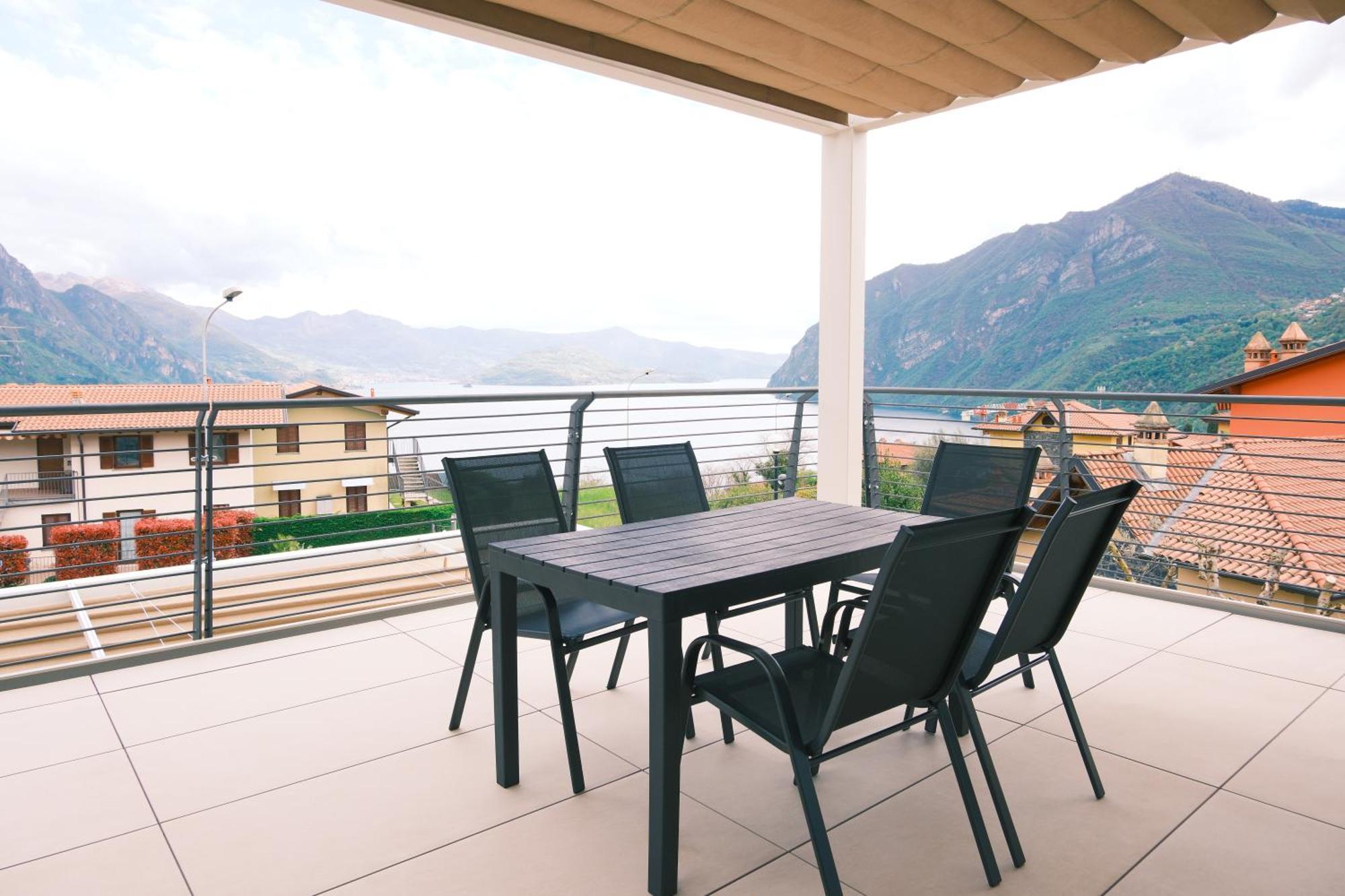 Costa Blu - Terrace Overlooking The Lake & Pool Riva di Solto Zewnętrze zdjęcie