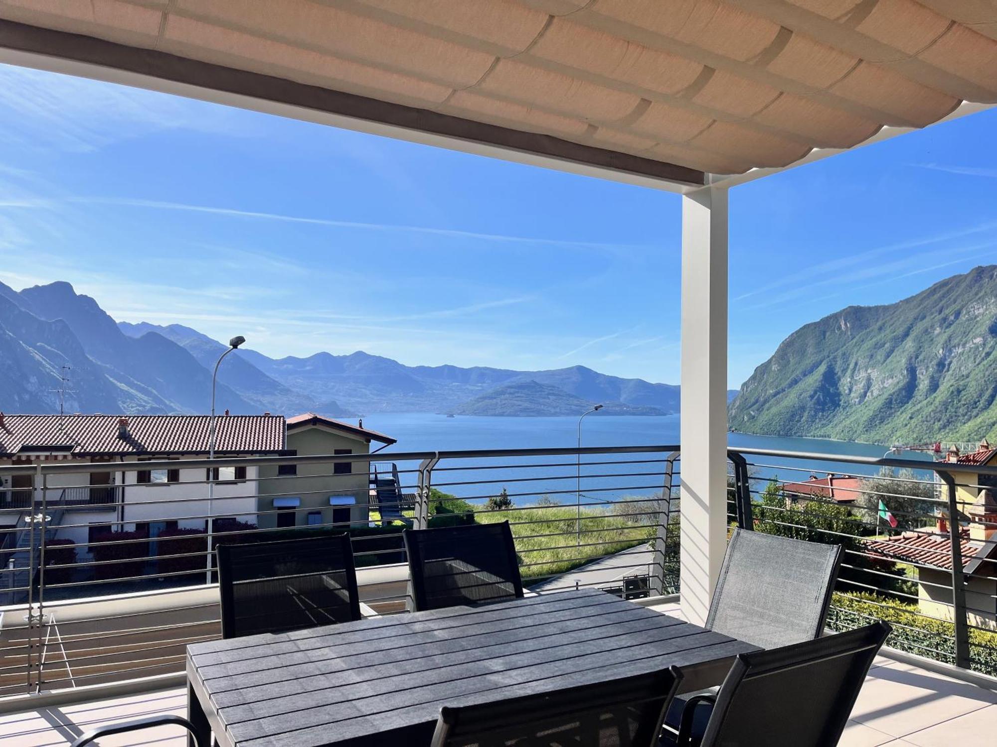 Costa Blu - Terrace Overlooking The Lake & Pool Riva di Solto Zewnętrze zdjęcie