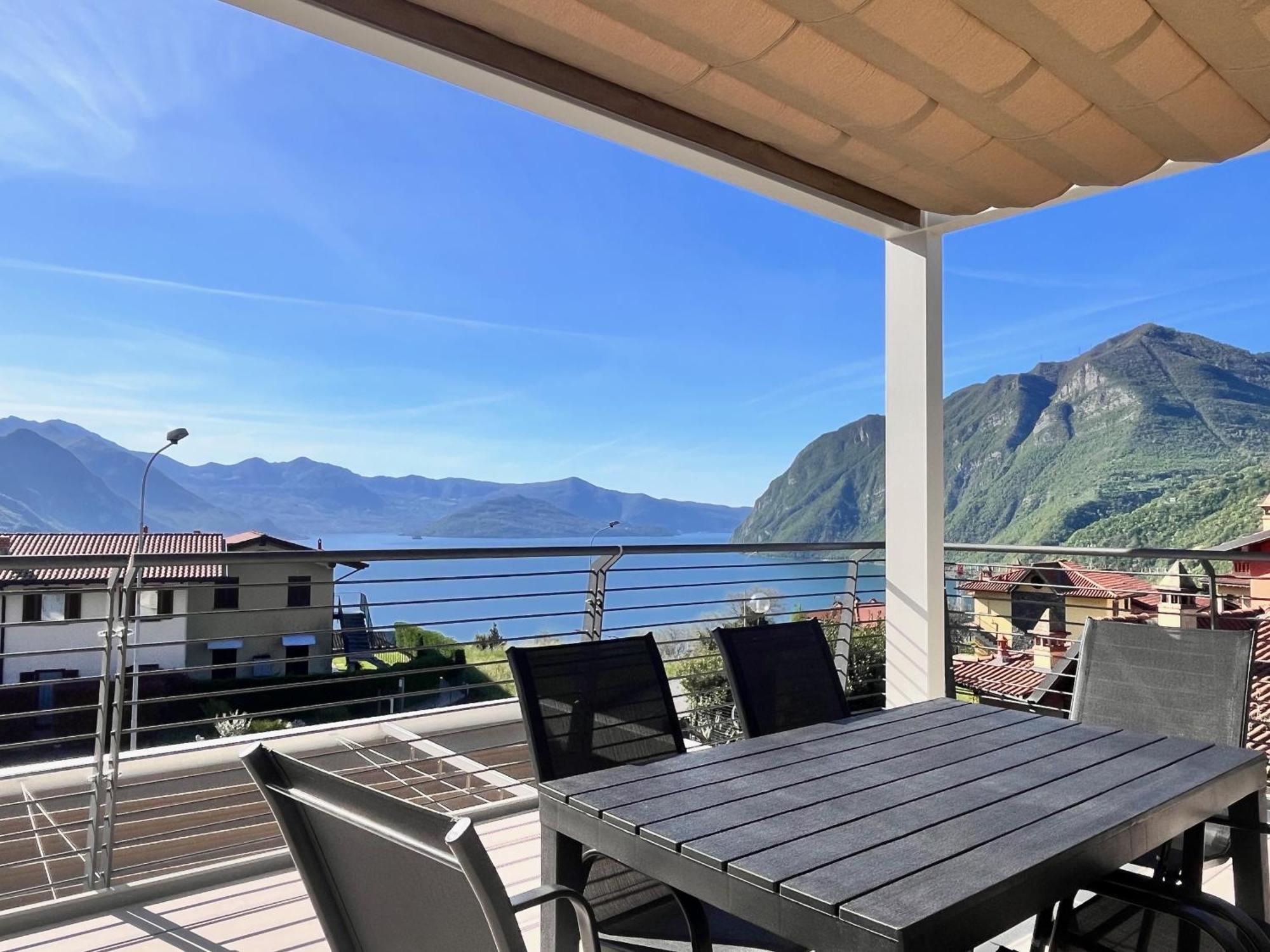 Costa Blu - Terrace Overlooking The Lake & Pool Riva di Solto Zewnętrze zdjęcie