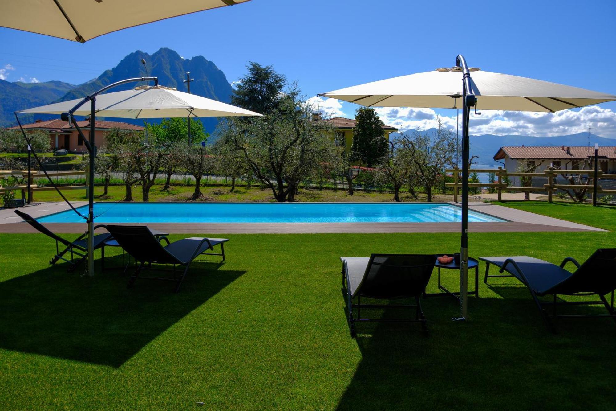 Costa Blu - Terrace Overlooking The Lake & Pool Riva di Solto Zewnętrze zdjęcie
